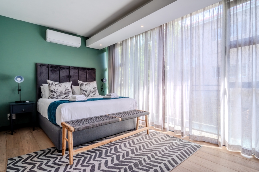 2 Bedroom Property for Sale in Sea Point Western Cape